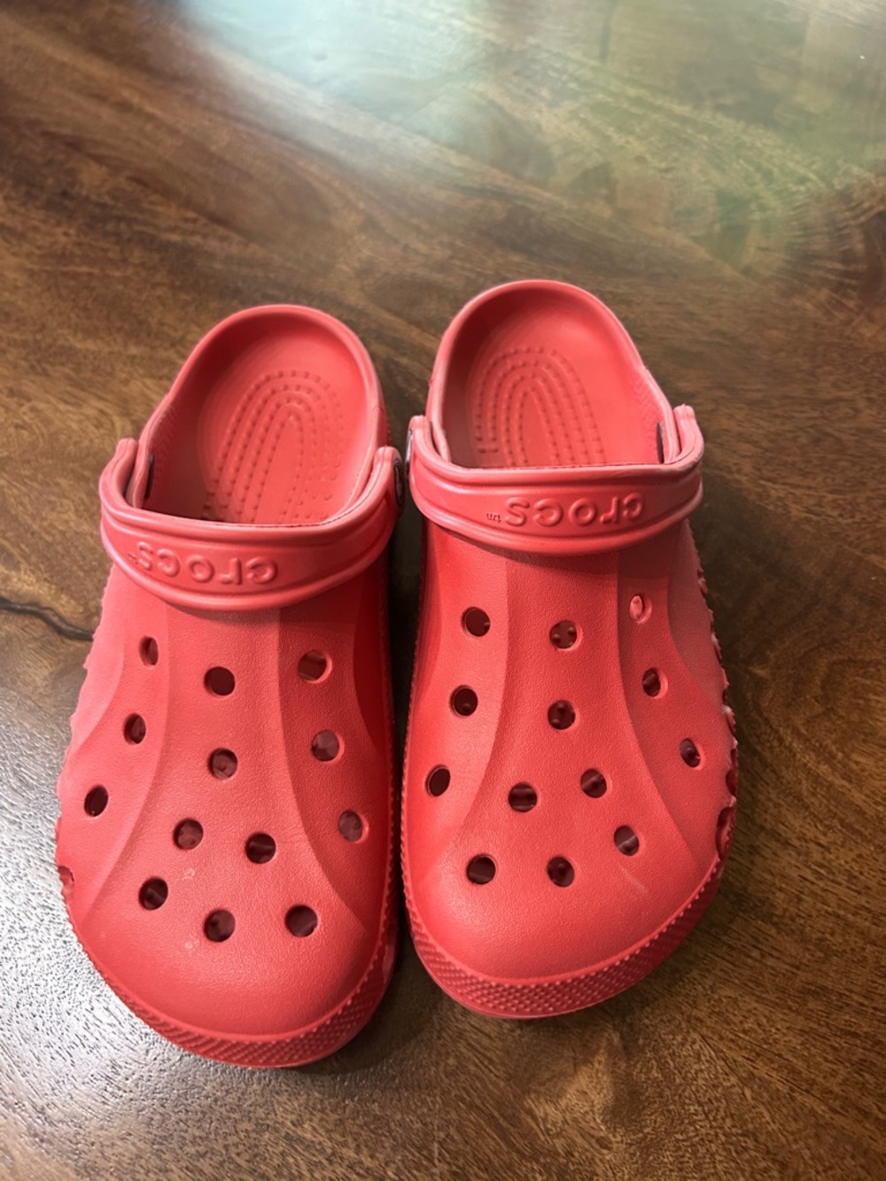 CROCS Kids Classic Clogs in Bright Red